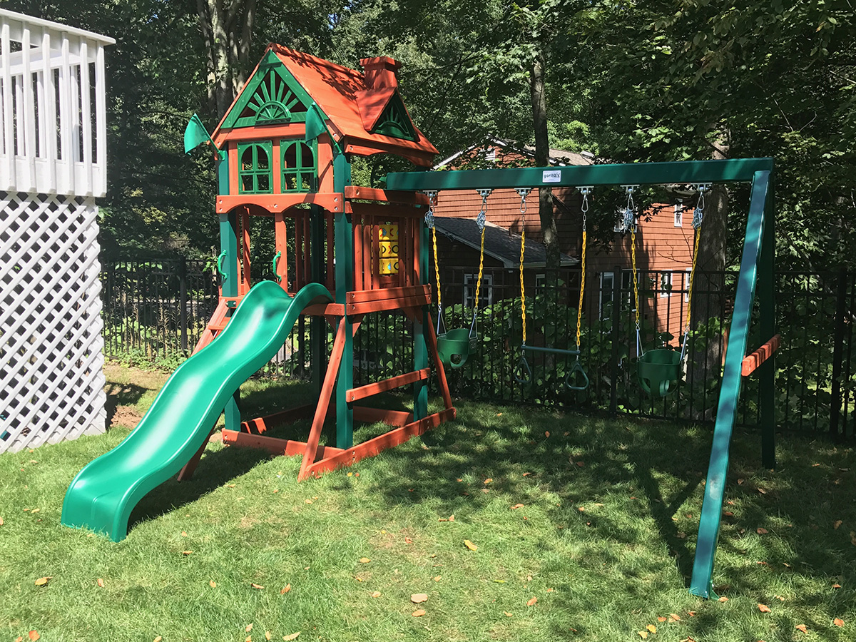 Gorilla Five Star Playset Assembly in Stamford, CT