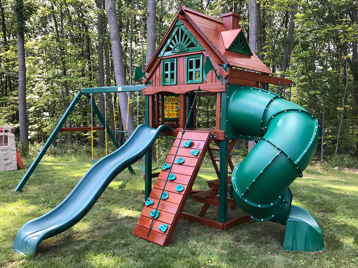 Playset Refinishing in Canton, CT
